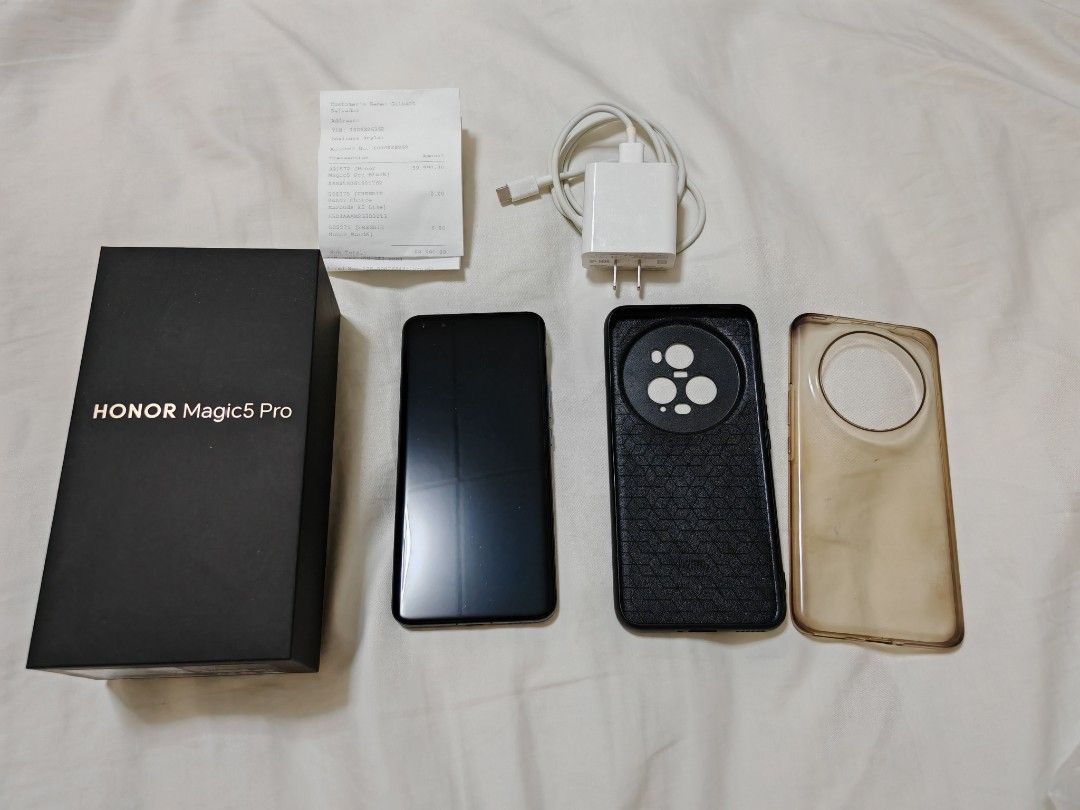 Honor Magic 5 Pro (personal unit) (Category: Android Others) located in Quezon City. Submitted by gbertsalvador (Listing ID 1352308895, Image 1). Description: For Sale only Honor Magic 5 Pro -It's my personal unit from my plan renewal -Globe unit but open line -Complete package -Receipt under my name -Still smooth and in good working condition -silicon case or phone case protected since day 1 -healthy battery -has hairline scratches and minor den