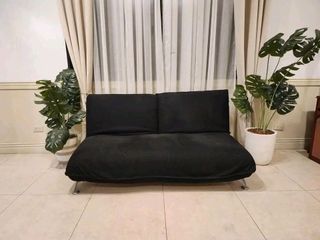 Imported Fabbric sofa 2 seats Highbeck from Japan
P10,999 Only
62x30x28in
Super comfy
Heavy duty
2 Big seaters
Reclining back
Fabbric
Fully washable
Clean n Sanitized
No issue
Good condition
Minor Scratch
From Japan
