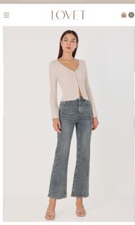 (Category: ) located in . Submitted by clothez098 (Listing ID 1352220513, Image 1). Description: .