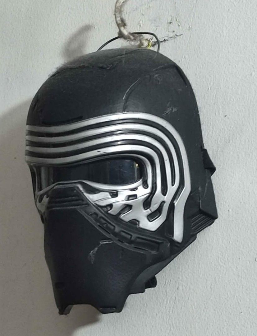 Kylo Ren Voice Changer Mask | Star Wars (Category: Western Merchandise) located in Mandaluyong City. Submitted by elviraxx (Listing ID 1352306310, Image 1). Description: Kylo Ren Voice Changer Mask - from The Force Awakens 2015 - Official Hasbro Voice changer not working anymore..