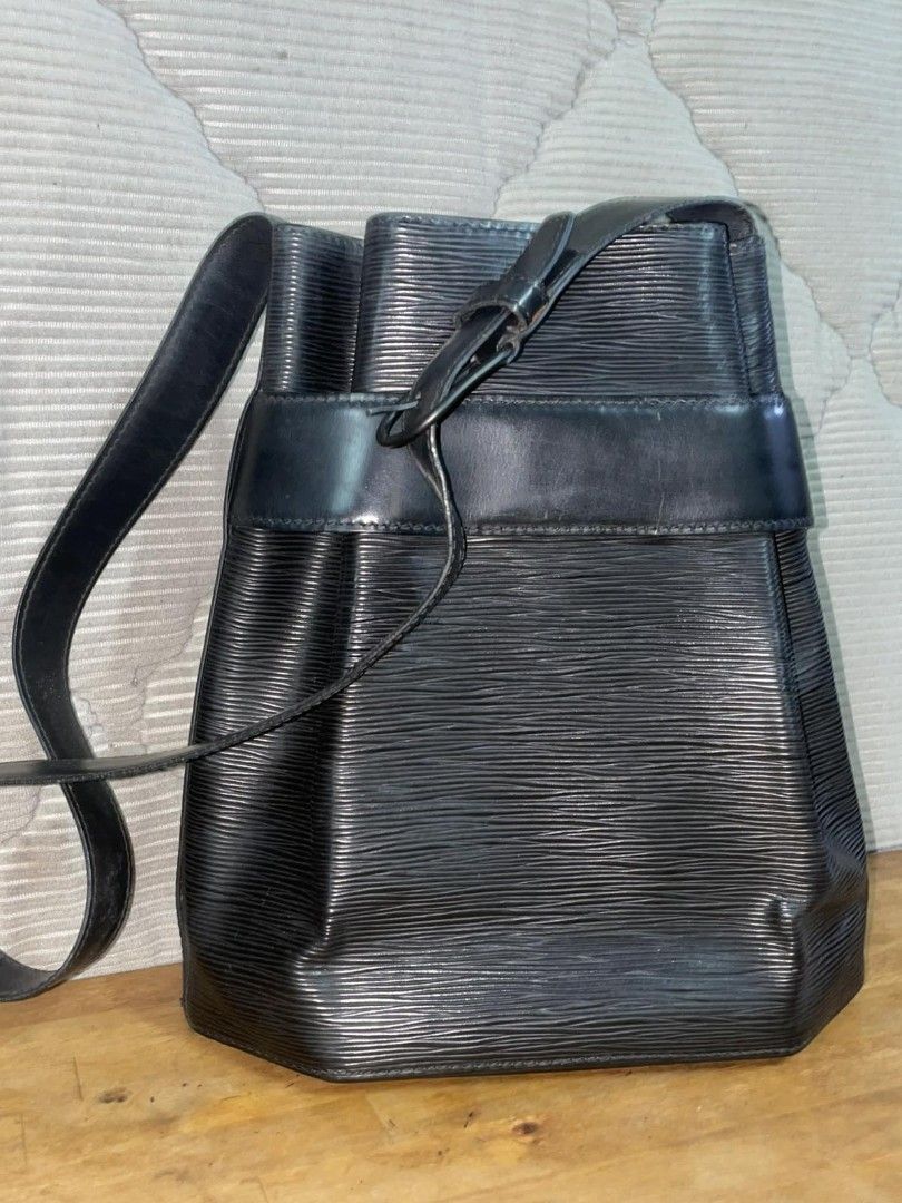 Lv bag and ferragamo shades (Category: Purses & Pouches) located in Mandaluyong City. Submitted by gnemtaz (Listing ID 1352263766, Image 1). Description: Lv bag Authentic Excellent used condition Ferragamo shades Authentic Brand new, b Never used Package price 18,500 If shades only 9,500 Thank you.