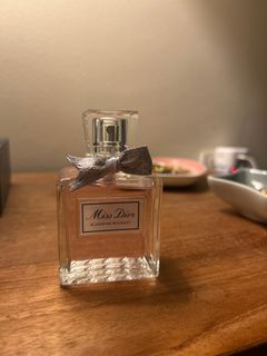 (Category: ) located in . Submitted by brandyclothes (Listing ID 1352277288, Image 1). Description: .