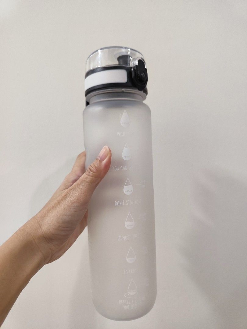 Oasis 1L Tritan bottle botol air, Furniture & Home Living, Kitchenware ...