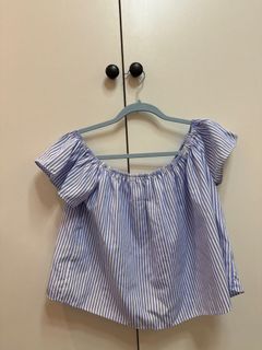 (Category: ) located in . Submitted by snoopywardrobe (Listing ID 1352295285, Image 1). Description: .