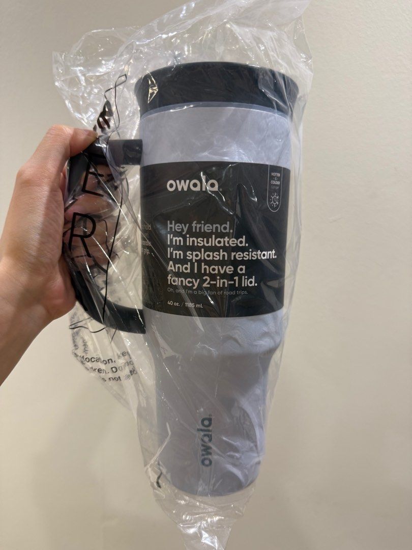 Owala Bottle！ Light blue (Category: Water Bottles & Tumblers) located in Singapore. Submitted by ywyuanwe01764 (Listing ID 1352291909, Image 1). Description: .