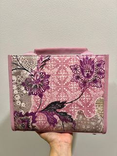 (Category: ) located in . Submitted by belle3 (Listing ID 1352312036, Image 1). Description: .