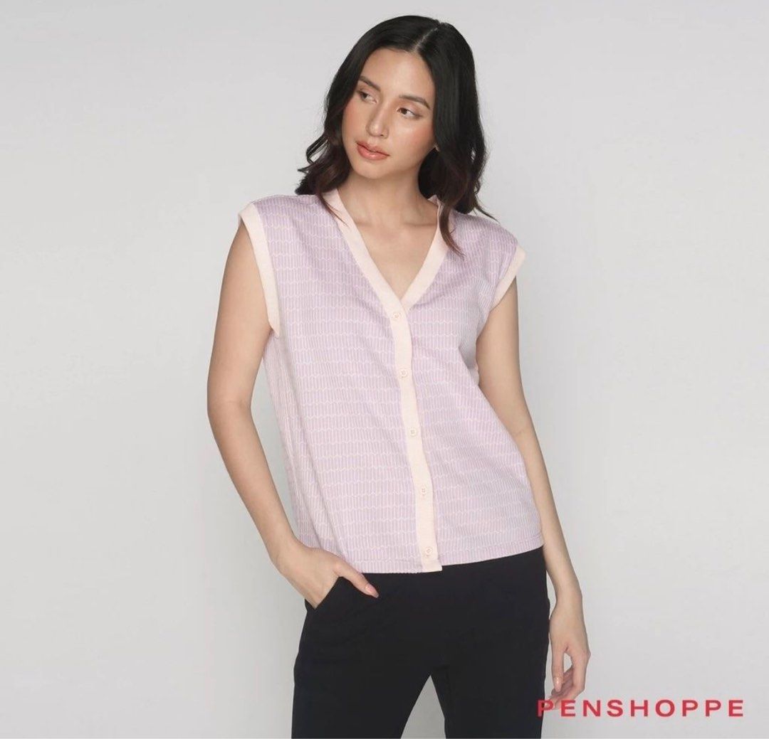 Penshoppe Jacquard Vest Top (Category: Blouses) located in Quezon City. Submitted by jiaxpreloved (Listing ID 1352210970, Image 3). Description: .