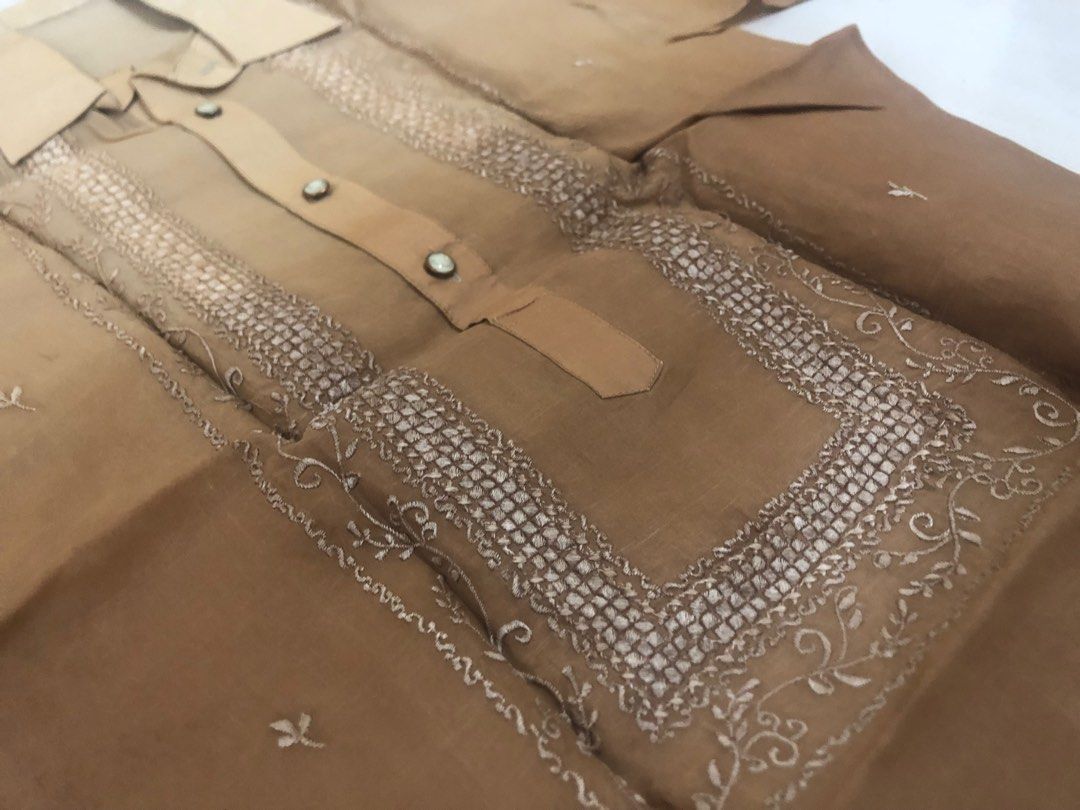 Pinya Barong (Category: Coats, Jackets and Outerwear) located in Pasig City. Submitted by wild_rex_blaza (Listing ID 1352230518, Image 3). Description: Pinya barong Preloved item. Legit Small. My height is 5”0 Brown Reason for selling: once lang nagamit concept sa wedding..