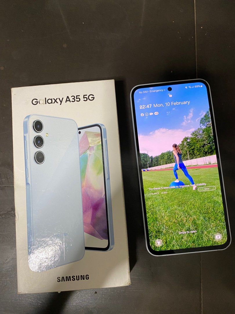Samsung A35 5G (Category: Samsung) located in Angeles City. Submitted by marvinjbm110069 (Listing ID 1352298990, Image 1). Description: 💯No issue Works perfectly fine Complete with box May dents lng sa corner but doesn’t affect the performance. Rfs. Extra phone.