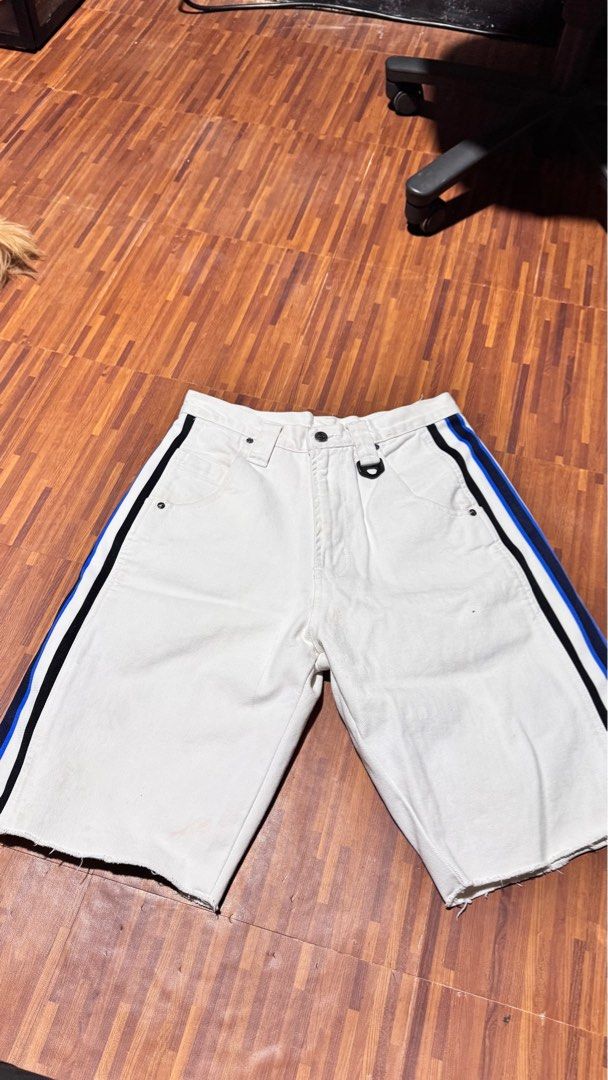 Southpole y2k long jorts (Category: Shorts) located in Plaridel. Submitted by chogs0215 (Listing ID 1352234406, Image 2). Description: Southpole y2k jorts Size 30-32 5k shipped or best offer Dm me!.