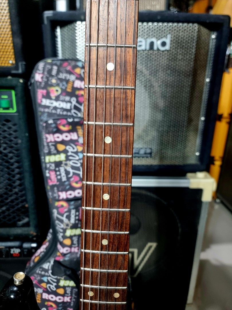 Squier by fender (Category: Musical Instruments) located in Binan City. Submitted by jamrock.music (Listing ID 1352213128, Image 3). Description: "JAMROCK MUSIC STORE" JAPAN MUSICAL INSTRUMENTS location📍ST FRANCIS 7 SAN ANTONIO BIÑAN LAGUNA 📌pin@waze/googlemap JAMROCK Music store st paul project 4 biñan laguna the shop is closed by appointment for pick up only.please let us know if you are coming..