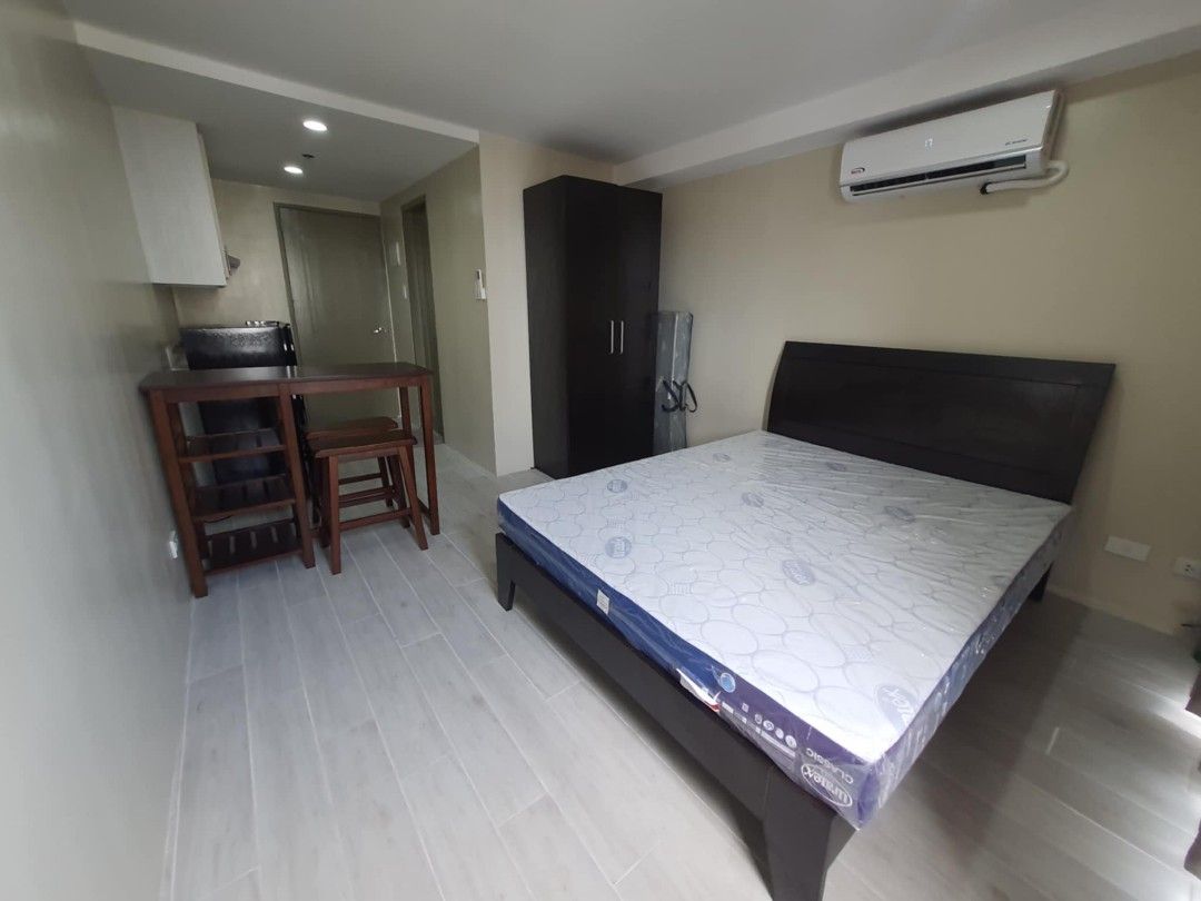 Studio unit for rent in Ayala Center (Category: Apartments & Condos) located in Manila. Submitted by armee_f (Listing ID 1352259420, Image 1). Description: Looking for a condo in the heart of Cebu City? This fully furnished studio unit at Cityscape Hotel & Condominium is perfect for professionals, students, expatriates, and business travelers who want to live close to everything that matters. ✨ Prime Location 🏢 Near Cebu Business Park 💼 Minutes