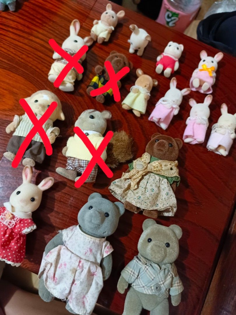 Sylvanian Families- 250 EACH (Category: Figurines & Statues) located in Caloocan City. Submitted by -noodles03 (Listing ID 1351554093, Image 1). Description: Receive as is 250 EACH Sold out na po yung may mga marks MOP: GCASH/BANK TRANSFER COURIER: J&T/LALAMOVE.