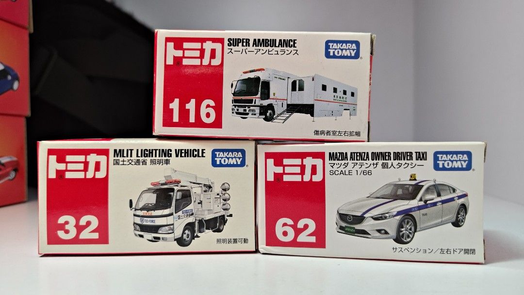 Tomica車仔 （分類：汽車模型）位於 Hong Kong。 由 fairladyz34 提交（商品編號 1352289310，圖片 8）。簡介： 全圖走不散賣 圖1：$200 Centenario 開過，盒一般，有膠袋 Reventon 開過，盒一般，一盒冇膠袋 Aventador 一盒全新，一盒盒一般冇膠袋 圖2：$50 Fairlady 全部開過盒一般冇膠袋 圖3：$150 黑盒，白盒86 開過盒ok有膠袋 舊86盒一般冇袋 BRZ盒殘冇袋 圖4：$300 Type R FK2 開過，盒ok，有袋 Type R FD2 開過，盒ok，冇袋 NSX 開過，盒ok，有袋 CR-Z Safety Car開過，盒ok，有袋 圖5：$300 Countach 開過，盒ok，有袋 S2000 開過，盒ok，有袋 RC F GT500 開過，盒ok，冇袋 IDS Concept 開過，盒ok，冇袋 圖6：$80 720S 開過，盒ok，有袋 911 開過，盒一般，冇袋 圖7：$250 FC，F
