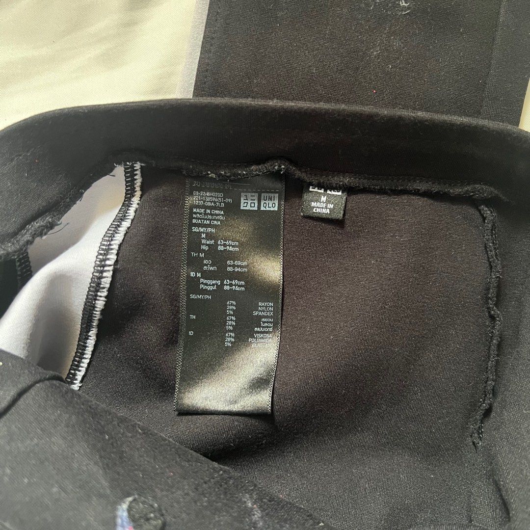 Uniqlo black leggings (Category: Other Bottoms) located in Quezon City. Submitted by knedz (Listing ID 1352162562, Image 2). Description: - haven’t been used in years - still in good condition - no flaws mod: j&t or ggx.