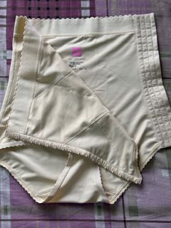(Category: ) located in . Submitted by personal.preloved (Listing ID 1352248873, Image 1). Description: .