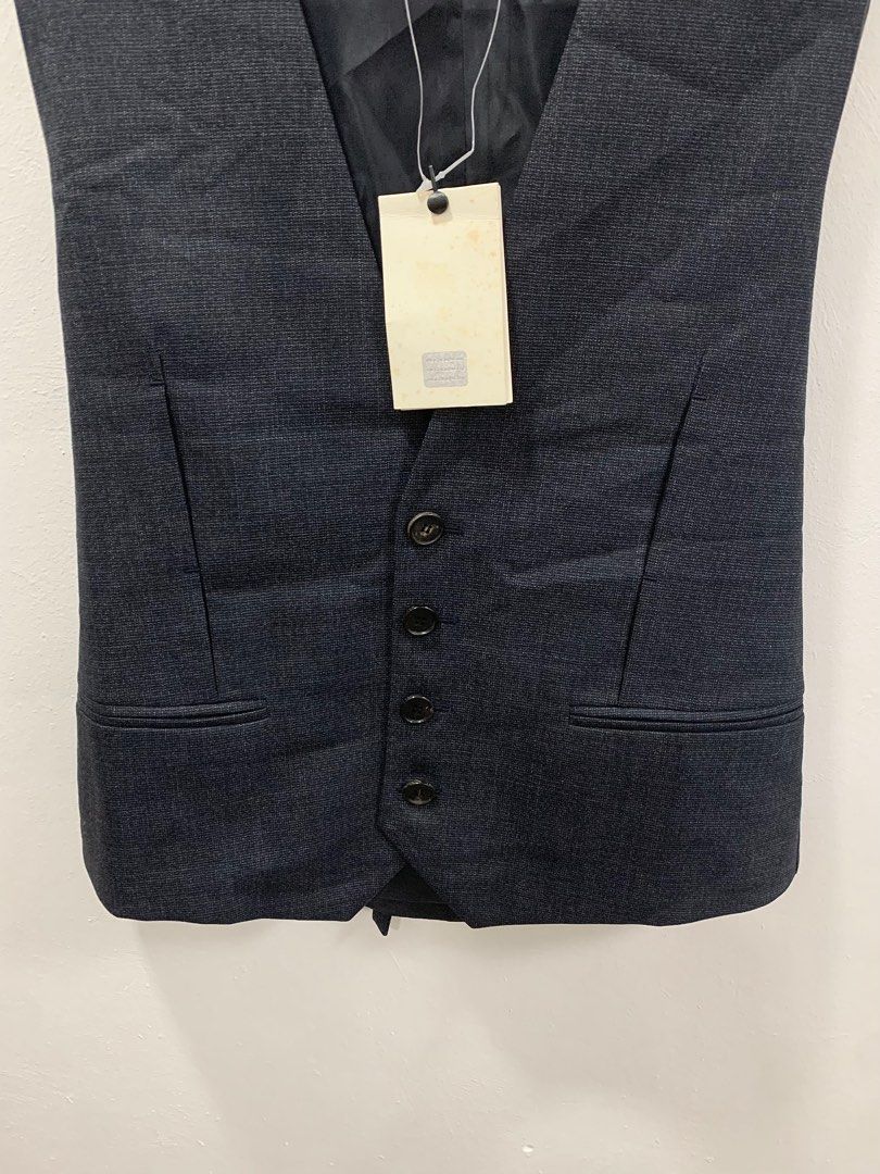 WOOYOUNGMI CINCH BACK VEST (Category: Vests) located in Cavite. Submitted by ___layern0ne (Listing ID 1352253488, Image 3). Description: Tagged Size: 46 Armpit to Armpit: 18 inches Length: 21.7 inches Measured laid flat and a bit stretched Never worn | Still with tag | No rips or holes | Slightly wrinkled due to storage.