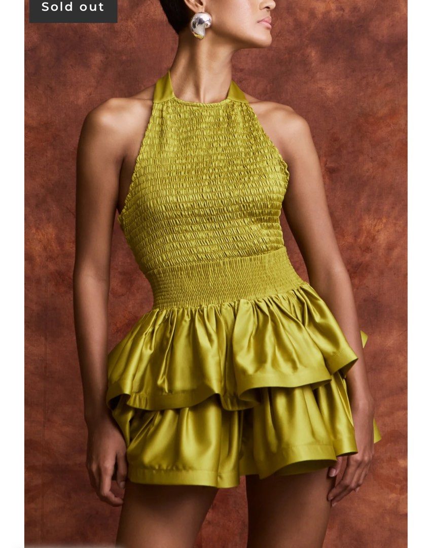 Yong Studio Flora skirt & Berlin top (Category: Evening dresses & gowns) located in Muntinlupa City. Submitted by prebynik (Listing ID 1352237748, Image 2). Description: Flora skirt size large Berlin top size medium .