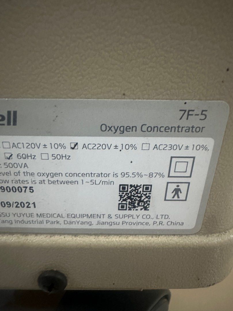 Yuwell 7F-5 oxygen concentrator (Category: Medical Supplies & Tools) located in Manila. Submitted by everythingauthentic07 (Listing ID 1352167103, Image 2). Description: For sale: Yuwell 7F-5 Oxygen Concentrator Meet up sm southmall, festival mall.