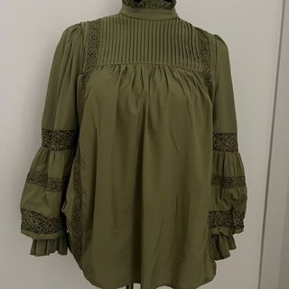 (Category: ) located in . Submitted by preloved.pretty.things (Listing ID 1352245199, Image 1). Description: .