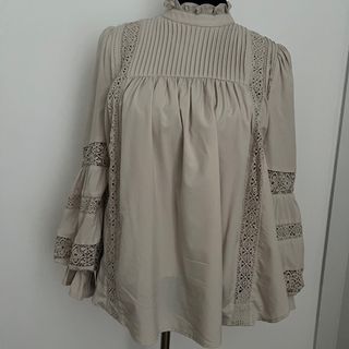 (Category: ) located in . Submitted by preloved.pretty.things (Listing ID 1352245805, Image 1). Description: .