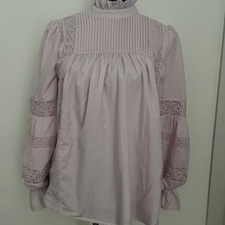 (Category: ) located in . Submitted by preloved.pretty.things (Listing ID 1352245964, Image 1). Description: .