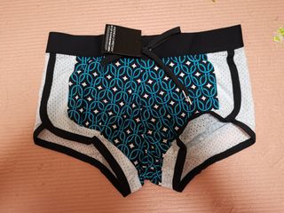 （分類：）位於 。 由 menunderland 提交（商品編號 1352416530，圖片 1）。簡介： 。