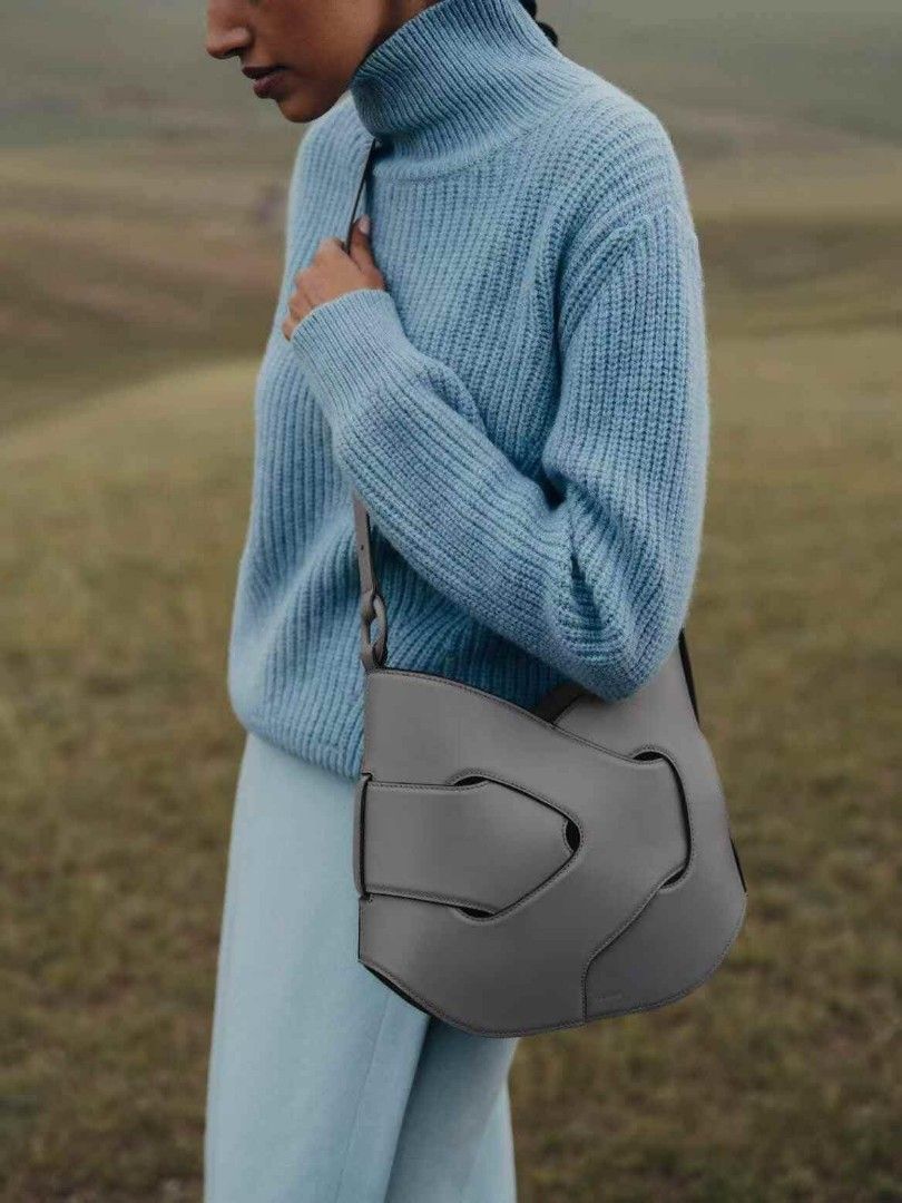 🇺🇸AUTHENTIC POLENE BAG 🇺🇸 (Category: Shoulder Bags) located in Manila. Submitted by luckyperfectfinds (Listing ID 1352335246, Image 1). Description: BRANDNEW AND AUTHENTIC‼ ✅Complete inclusion ‼️‼️ * box * Dust bag.