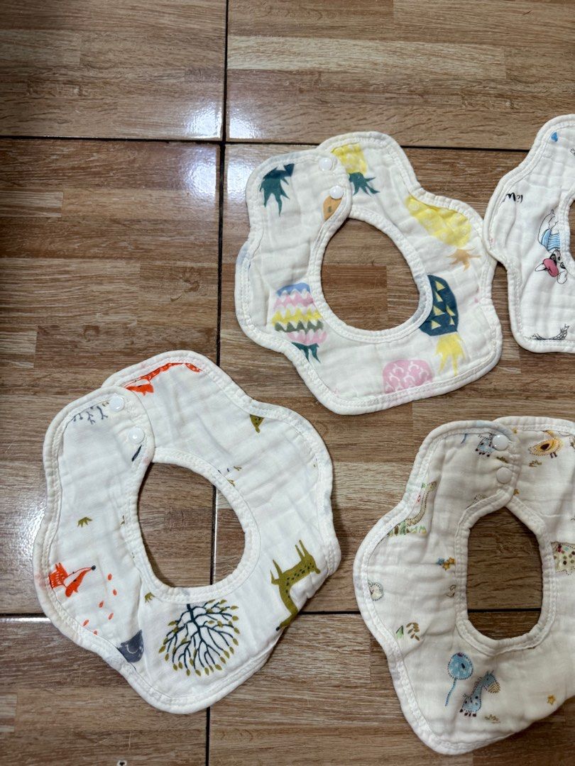 Baby bib (Category: Breastfeeding & Bottle Feeding) located in Santa Teresita. Submitted by iksluxuries2 (Listing ID 1352428553, Image 2). Description: Take all New Ship via j&t Location: Cagayan .