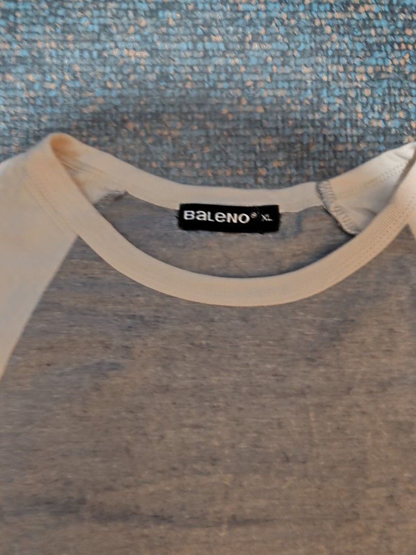 Baleno Long Sleeve (Cream-Gray) (Category: Tshirts & Polo Shirts ) located in Quezon City. Submitted by blackstar08 (Listing ID 1352477435, Image 3). Description: Baleno Long Sleeve Bought from SM North Dept. Store Masikip sakin kakatamad na ibalik so benta ko na lang lol Orig price. 399.00.