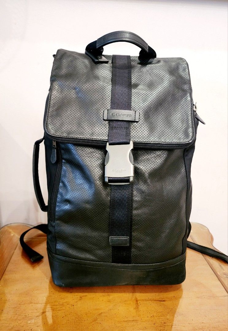 Coach Varick Duffle Leather Backpack (Category: Backpacks) located in Valenzuela. Submitted by absolutelychick (Listing ID 1322284138, Image 1). Description: size: L 10.25" x W 6.25" x H 17" top handle drop: 2.5" meron pong maliit na guhit sa buckle closure meron pong konting sign of usage yung ilalim parang magaspang po kung hahawakan.