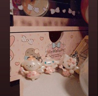 (Category: ) located in . Submitted by floralxpiggyyy (Listing ID 1352453876, Image 1). Description: .