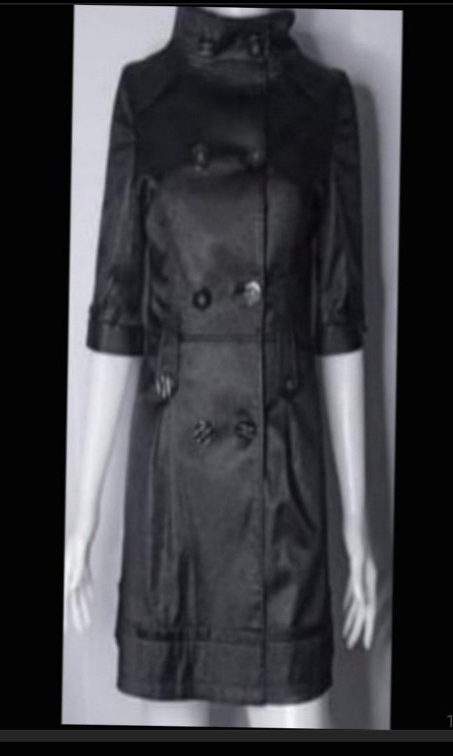 ELEGANT slightly Shimmer Black Coat (Category: Dresses) located in Caloocan City. Submitted by declutteri87373 (Listing ID 1352225825, Image 2). Description: .