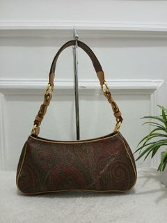 (Kategori: ) berada di . Dikirim oleh saledegins.olshop (ID iklan 1352342802, Gambar 1). Deskripsi: .
