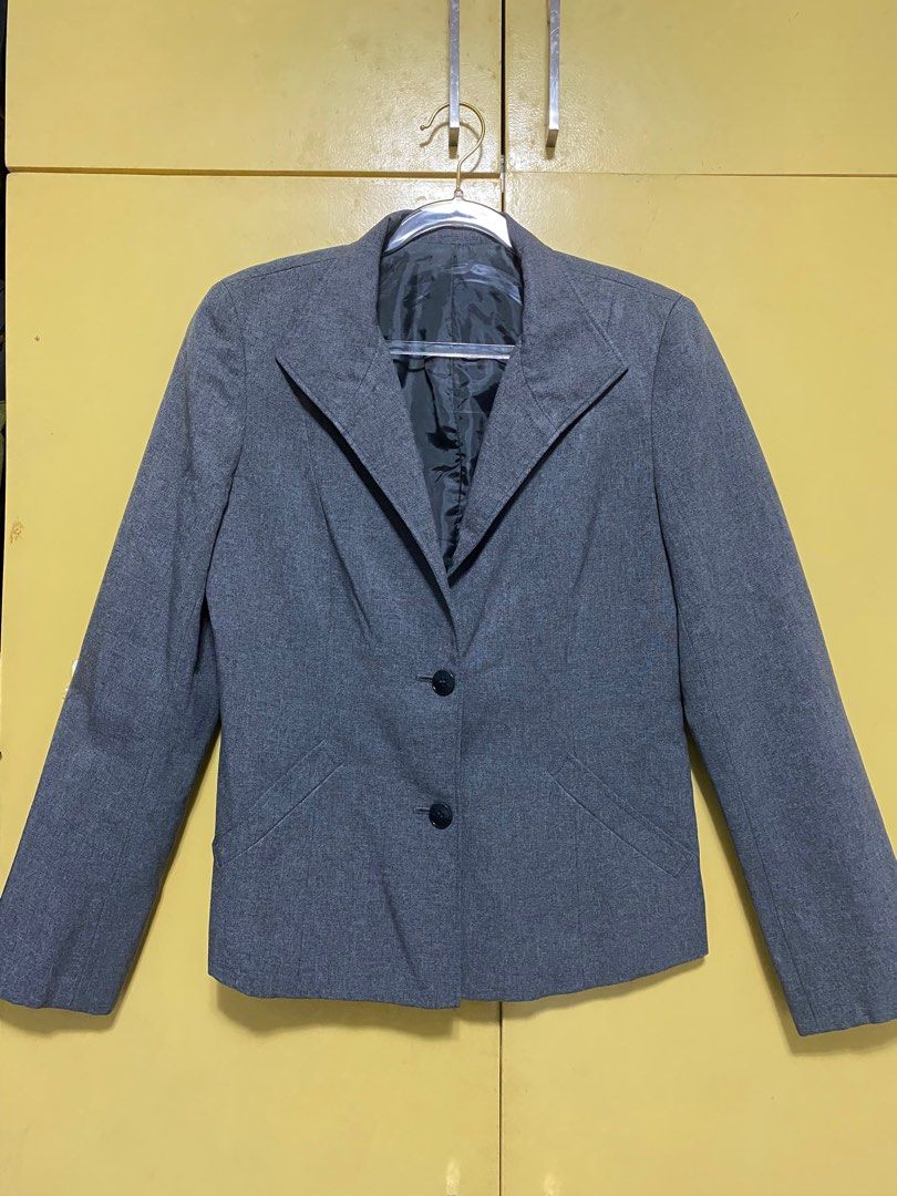 Gray Corporate Blazer (with lining and shoulder pad) (Category: Coats, Jackets and Outerwear) located in Pasig City. Submitted by espnyl07 (Listing ID 1352460154, Image 1). Description: Dark Gray Corporate Blazer ✔️can also be used in casuals ✔️fits S to semi L ✔️best fits to M ✔️with inner lining ✔️with shoulder pads ✔️with 2 side pockets.