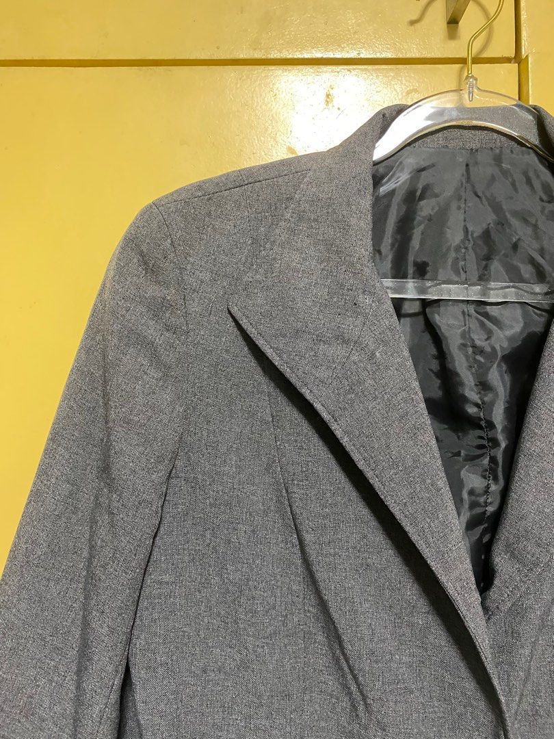 Gray Corporate Blazer (with lining and shoulder pad) (Category: Coats, Jackets and Outerwear) located in Pasig City. Submitted by espnyl07 (Listing ID 1352460154, Image 2). Description: Dark Gray Corporate Blazer ✔️can also be used in casuals ✔️fits S to semi L ✔️best fits to M ✔️with inner lining ✔️with shoulder pads ✔️with 2 side pockets.