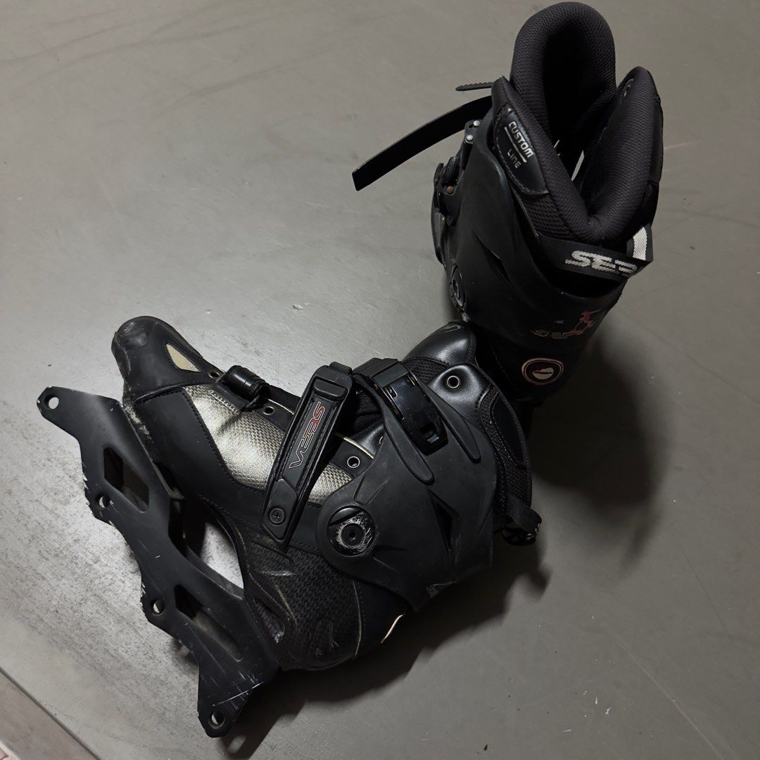 Inline skates (Category: Other Sports Equipment and Supplies) located in Singapore. Submitted by fayerokko (Listing ID 1352444801, Image 1). Description: • Non carbon boots, don’t be tricked! • Super responsive still • Selling cuz can’t fit alr my right foot pain •All parts working, just rusty but on surface only - nothing WD40 can’t fix. .
