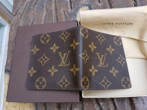 Louis Vuitton slim wallet (Category: Luxury Bags & Wallets) located in Las Pinas. Submitted by jvega08 (Listing ID 1352478622, Image 3). Description: selling authentic Louis Vuitton Wallet Slim Monogram Canvas ID and 3 Card Slot Men's Bi-fold wallet - monogram canvass is in new condition including rubber sealing on sides.. - no major flaws and some flaking on main pocket (one side not sticky) other side is clean - complete inclusions box dustbag 