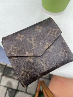 (Category: ) located in . Submitted by dmaker_closet (Listing ID 1352398004, Image 1). Description: .