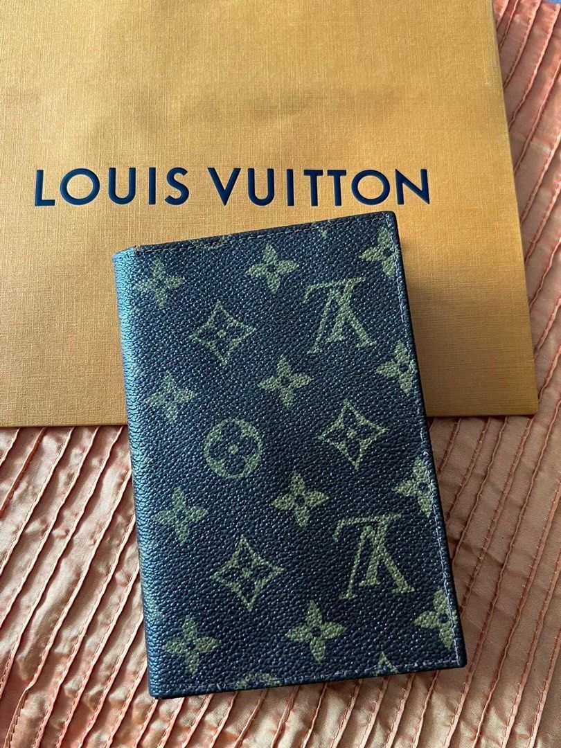 LV PASSPORT HOLDER AND WALLET (Category: Luxury Bags & Wallets) located in Manila. Submitted by peika15 (Listing ID 1352344759, Image 1). Description: authentic,Rank AB to B,with lv paperbag,📩for more info.