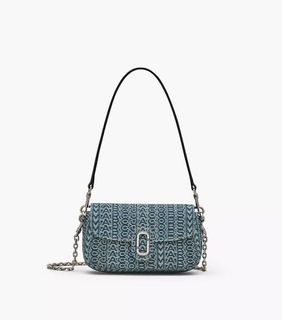 (Category: ) located in . Submitted by jisoo.life (Listing ID 1352494634, Image 1). Description: .