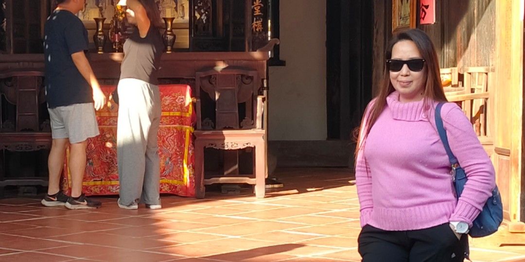 Marks & Spencer (Category: Others Tops) located in Leyte. Submitted by boxfabb8 (Listing ID 1352378321, Image 2). Description: M&S knitted top Perfect for travel in cold temps💦 Actual color is light pink as seen on when worn pic Fits medium.