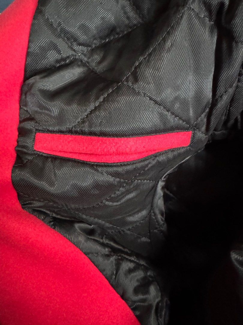MSGM (Category: Coats, Jackets and Outerwear) located in Singapore. Submitted by dbzara (Listing ID 1352397905, Image 5). Description: Bomber jacket Great condition👍🏻.