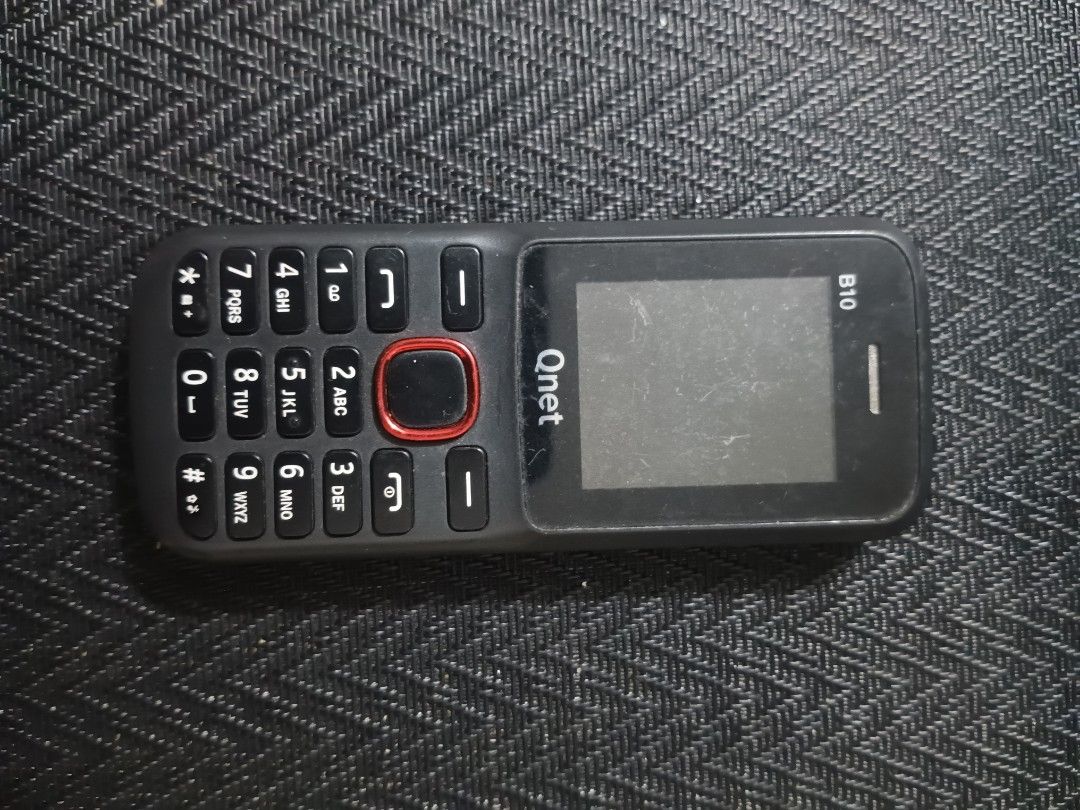 QNET BASIC PHONE (Category: Early Generation Mobile Phones) located in Pasig City. Submitted by brilliant.belle (Listing ID 1352410044, Image 1). Description: 📣 RUSH SALE QNET BASIC PHONE NO ISSUE WALA LANG BATTERY BIBILHAN NIYO NALANG WITH FREE CORD 120 PESOS ONLY.