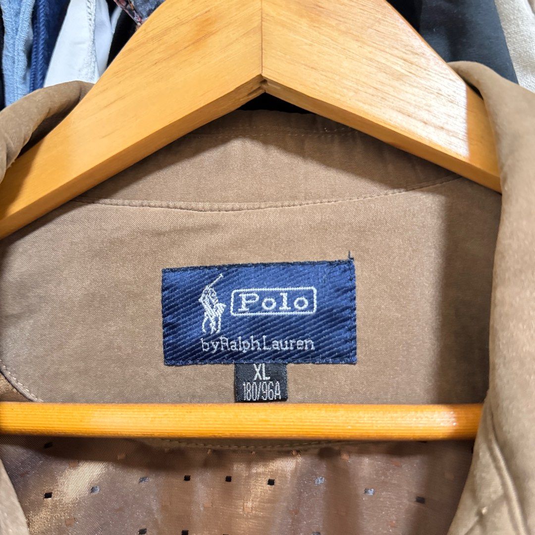 Ralph Lauren Vintage Coat (Category: Coats, Jackets and Outerwear) located in San Fernando. Submitted by sortedsashimi (Listing ID 1352375525, Image 2). Description: with inside pockets! no flaw suede material .