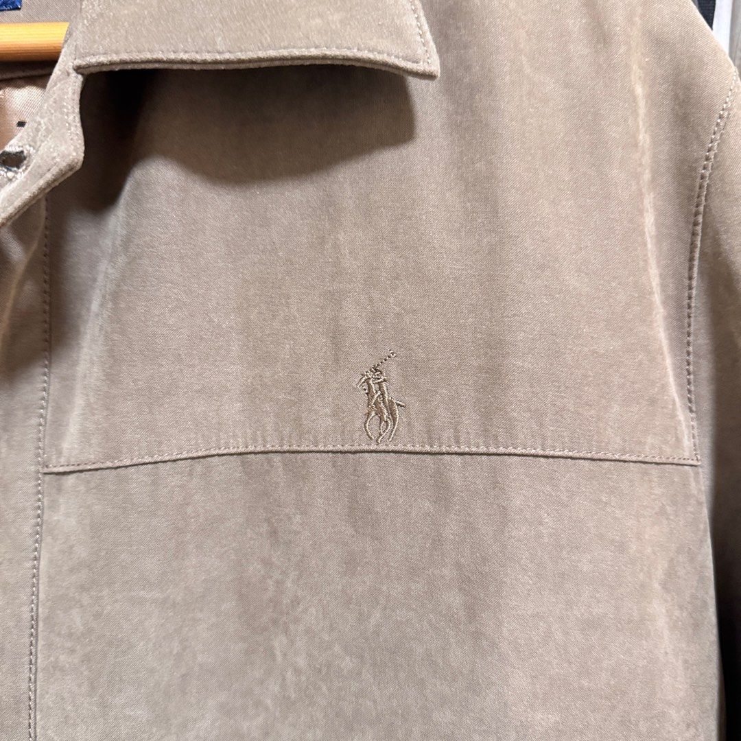 Ralph Lauren Vintage Coat (Category: Coats, Jackets and Outerwear) located in San Fernando. Submitted by sortedsashimi (Listing ID 1352375525, Image 3). Description: with inside pockets! no flaw suede material .