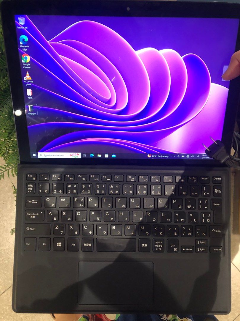 Rush sale‼️ Dell tablet 128gb (Category: Windows) located in Quezon City. Submitted by ConsumerGoodies (Listing ID 1352410344, Image 1). Description: Dell Latitude 128gb 4gb RAM 128gb memory Bili na lang kayo ng keyboard sa s*opp*.