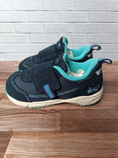 (Kategori: ) berada di . Dikirim oleh sepatubekas.yk (ID iklan 1352413250, Gambar 1). Deskripsi: .