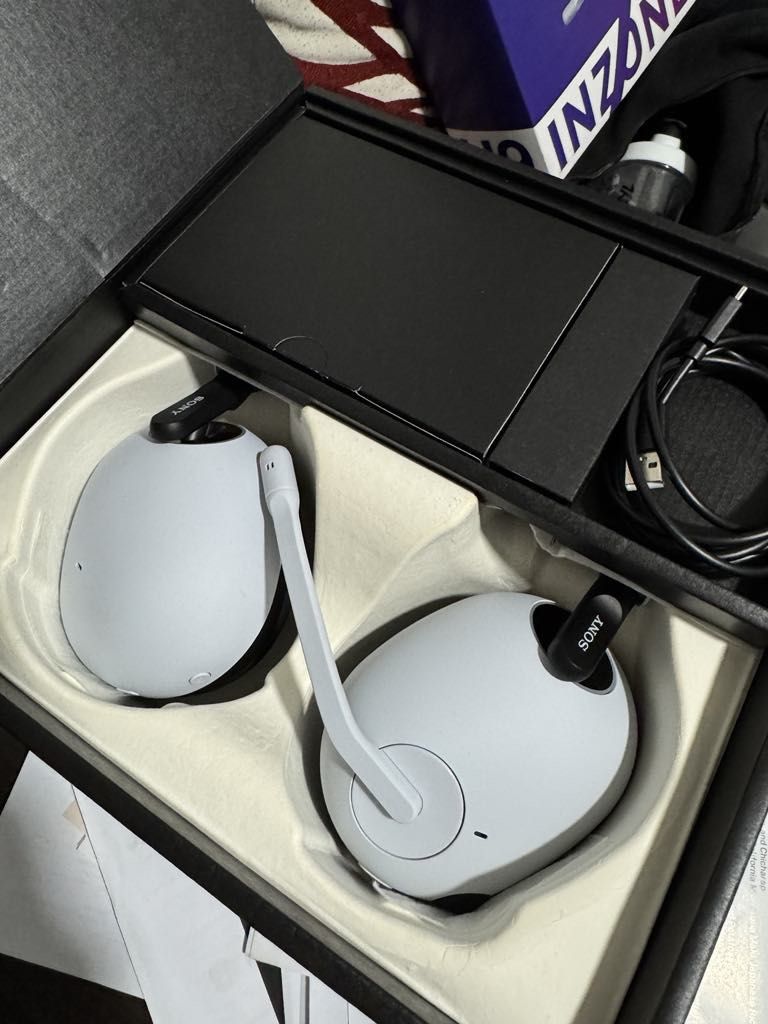 Sony H9 INZONE (Category: Headphones & Headsets) located in Caloocan City. Submitted by batowski (Listing ID 1352485641, Image 2). Description: Brand new! Inopen lang for shoot! Complete with box! .