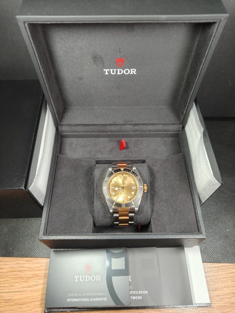 Tudor Black Bay S&G (Category: Luxury Watches) located in Paranaque City. Submitted by your2guide (Listing ID 1352348345, Image 2). Description: Brand: Tudor Model: Black Bay S&G Champagne Dial 41mm Year: 2022 Condition: Very good condition with micro scratches, and one clasp scratch that is usual with this model Details: Full Set all original box and papers -Meet Up Only (Saturday and Sunday) -Meet up places (Alabang Town Center, Molito) -Open f